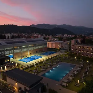 4* فندق Hills